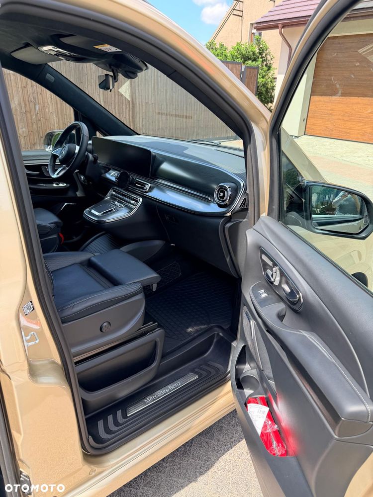 Mercedes-Benz Klasa V 300 d 4-Matic 9G-Tronic Exclusive (d³ugi) - 16