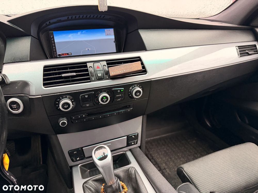 BMW Seria 5 520d - 10