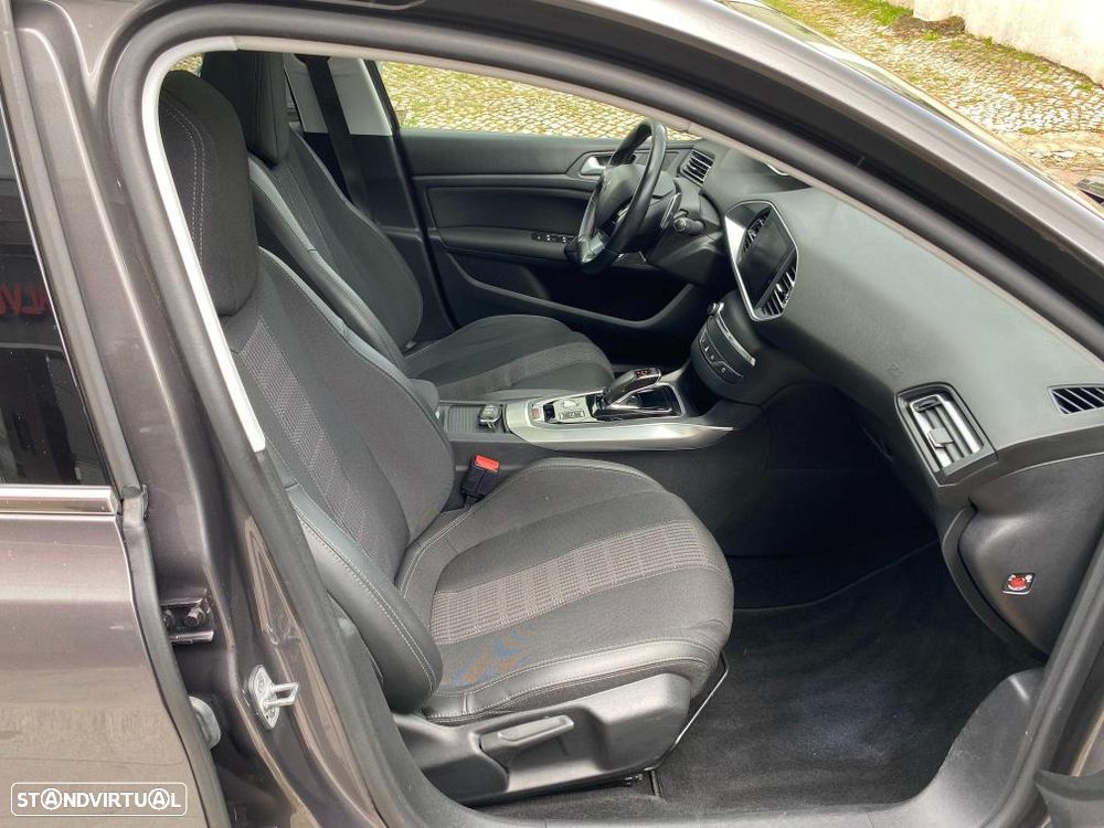 Peugeot 308 SW PureTech 130 GPF EAT8 Stop & Start Allure Business-Pack - 32