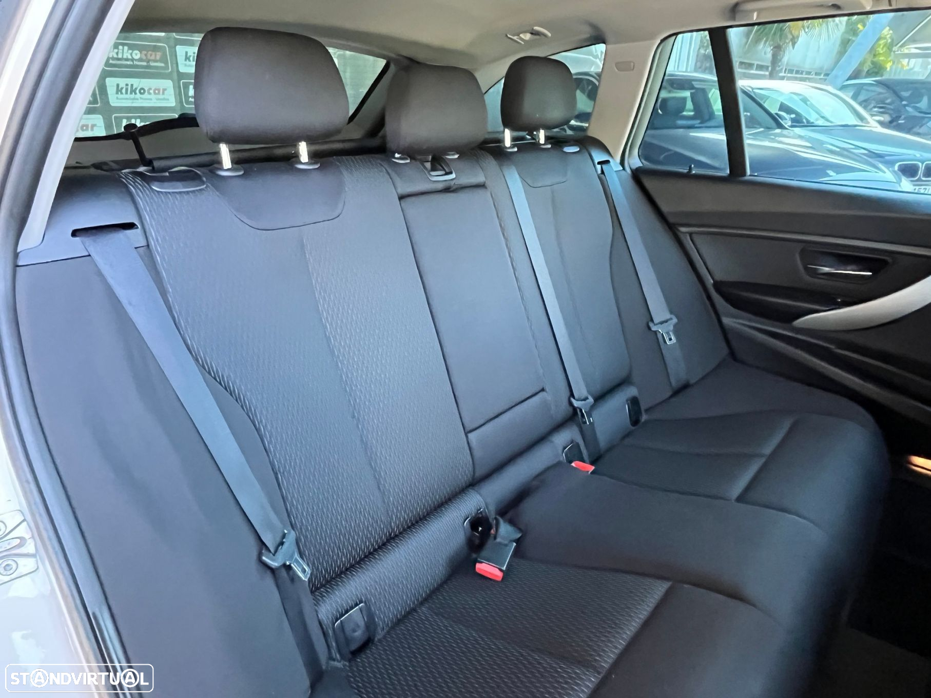 BMW 320 d Touring Auto - 23