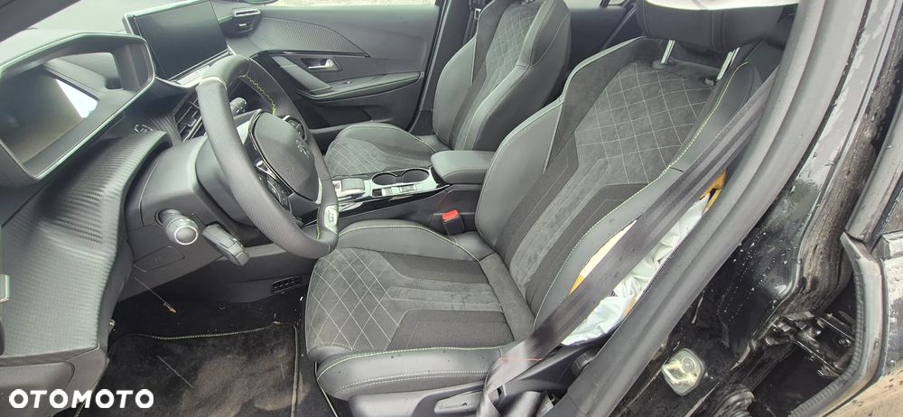 Peugeot 208 GT Line - 18