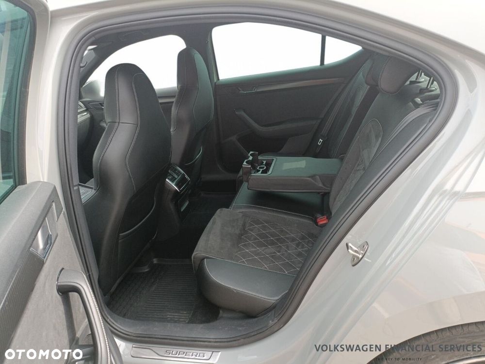 Skoda Superb 2.0 TSI Sportline DSG - 7
