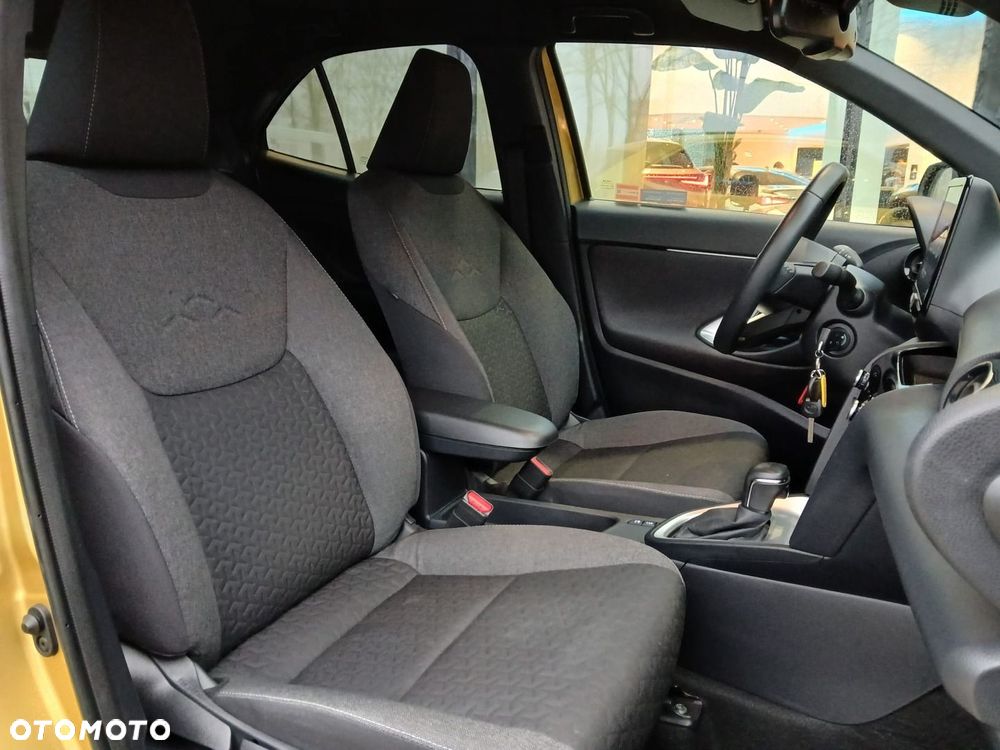 Toyota Yaris Cross Hybrid 1.5 Style - 25