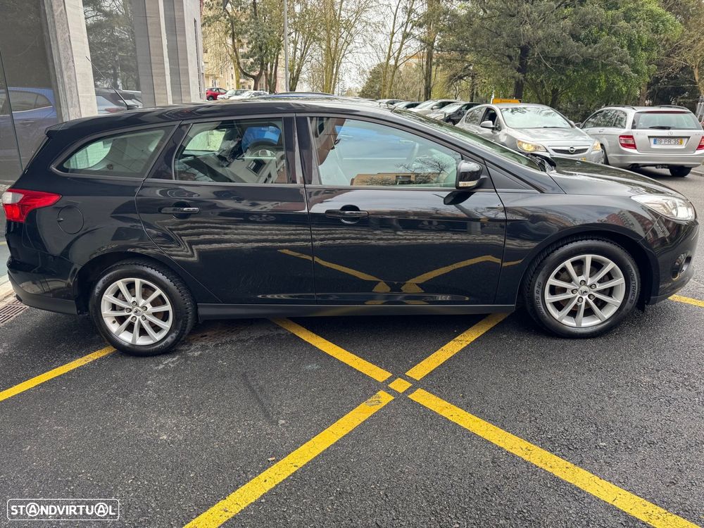 Ford Focus SW 1.6 TDCi ECOnetic 88g S&S Titanium - 4