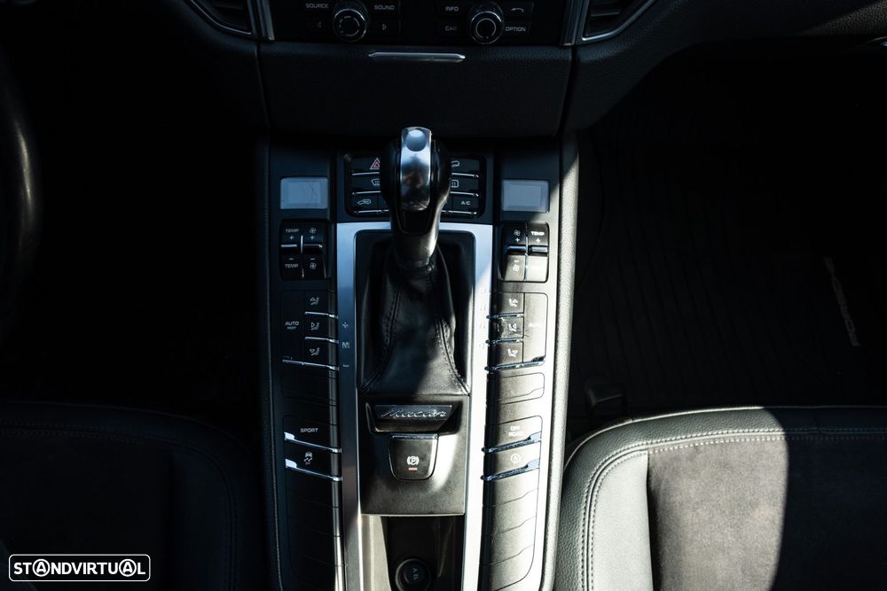Porsche Macan S - 28