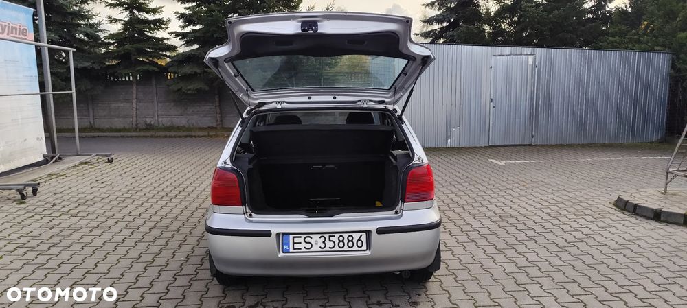 Volkswagen Polo 1.4 Basis - 11