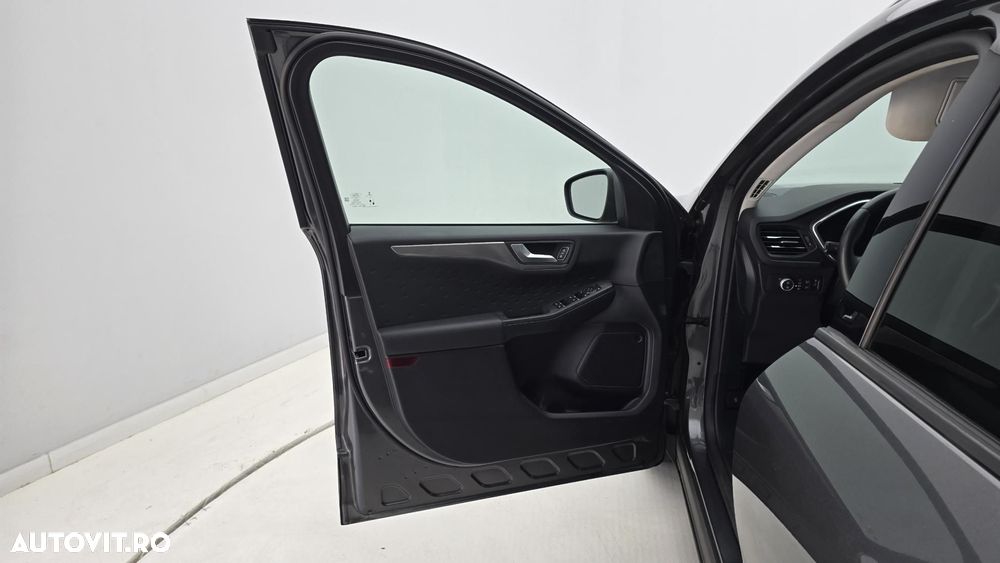 Ford Kuga - 10