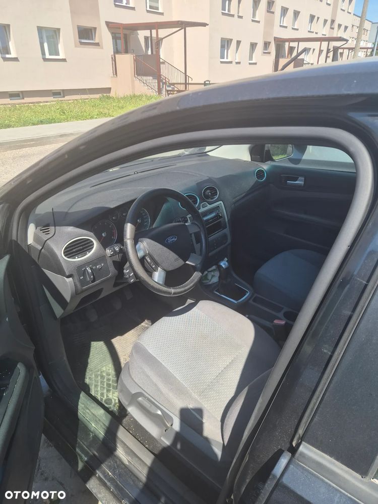 Ford Focus 1.6 Ambiente - 3