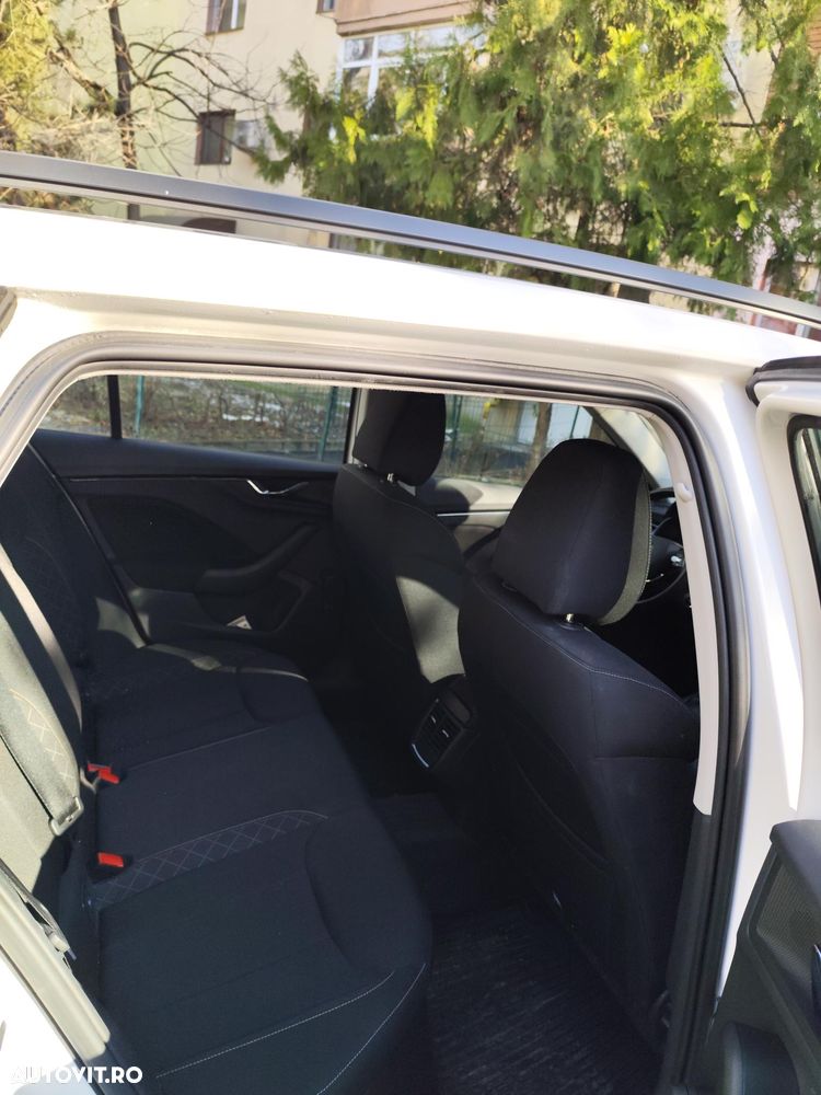 Skoda Kamiq 1.0 TSI DSG Active - 5