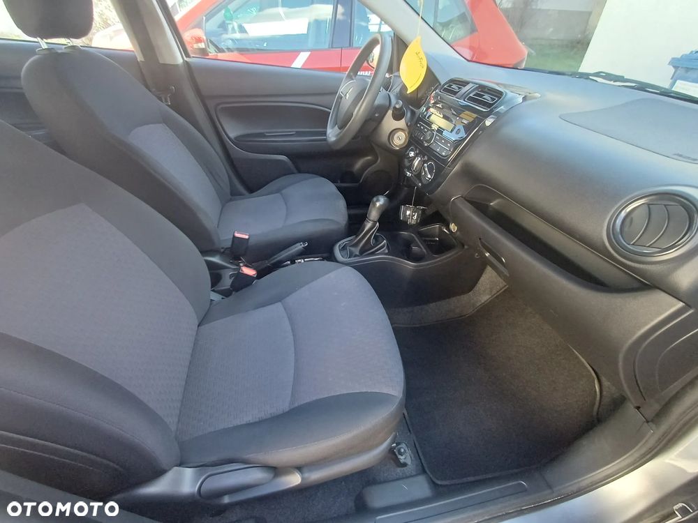Mitsubishi Space Star 1.0 Entry - 11