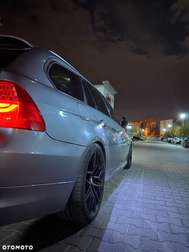 BMW Seria 3 320d - 28