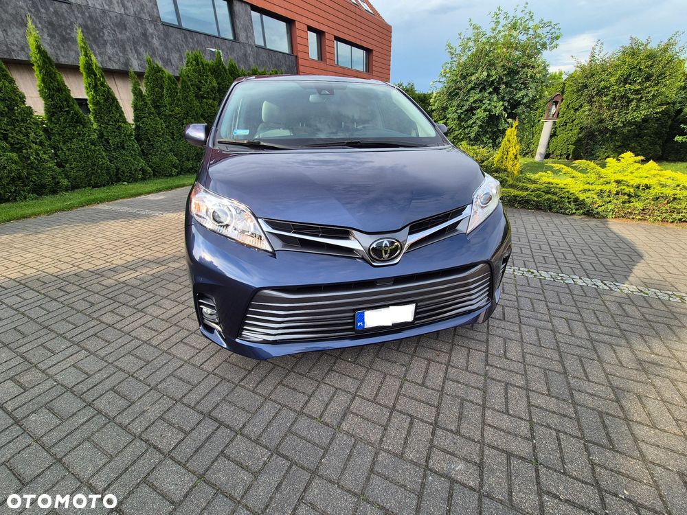 Toyota Sienna 3.5 V6 XLE AWD - 2