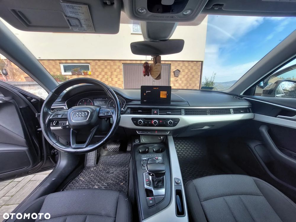 Audi A4 Limousine - 5