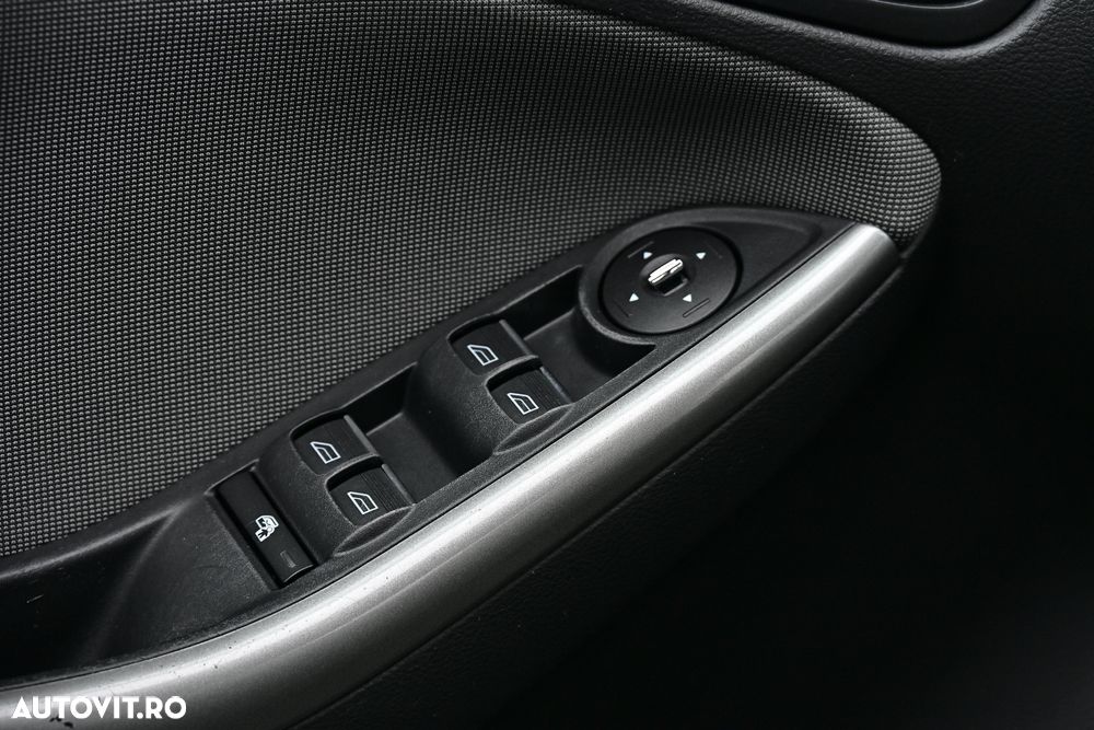 Ford Focus 1.6 TDCI DPF Titanium - 21