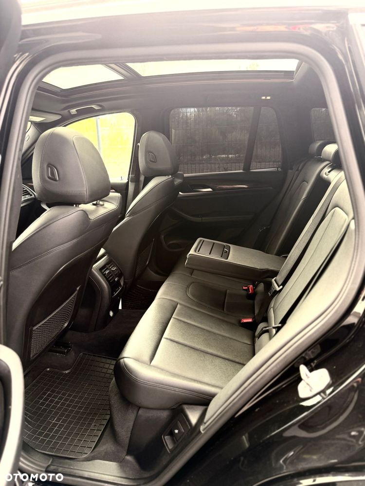 BMW X3 xDrive30i GPF Advantage - 29