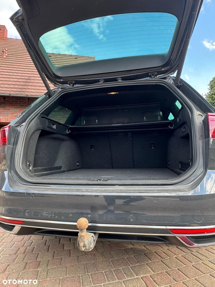 Volkswagen Passat - 13