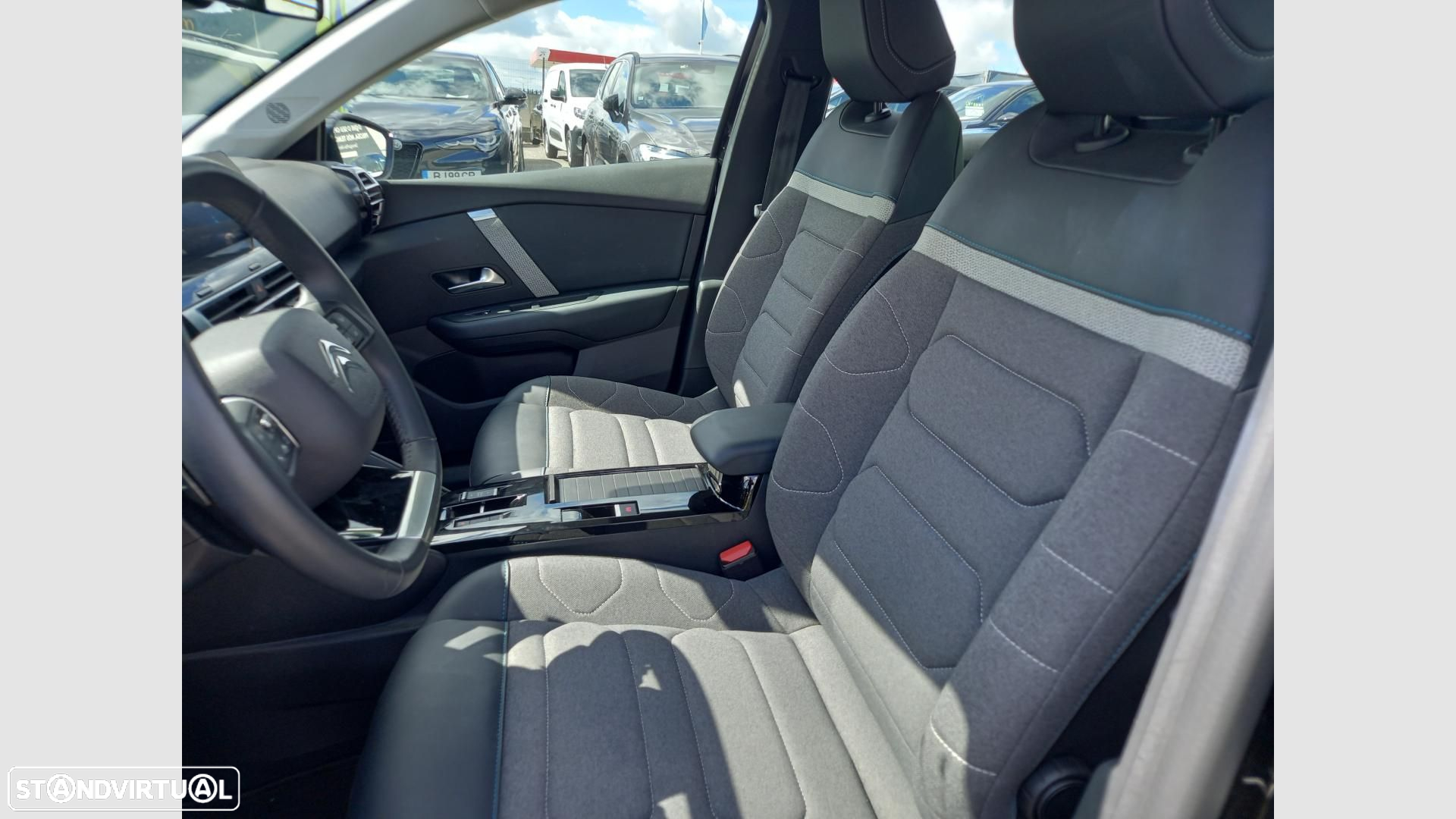 Citroën C4 1.2 PureTech Plus EAT8 - 12
