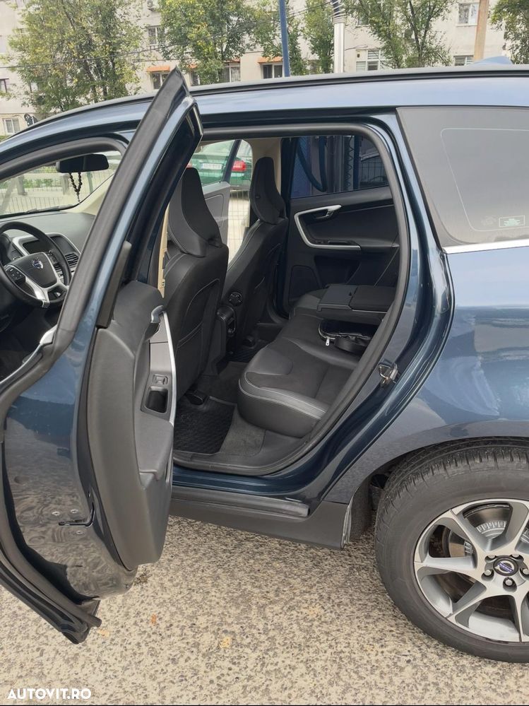 Volvo XC 60 D5 AWD Summum - 13