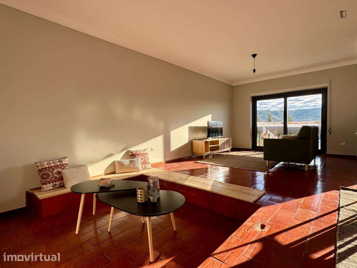 Quarto - localizado em Olivais Coimbra - Grande imagem: 4/12