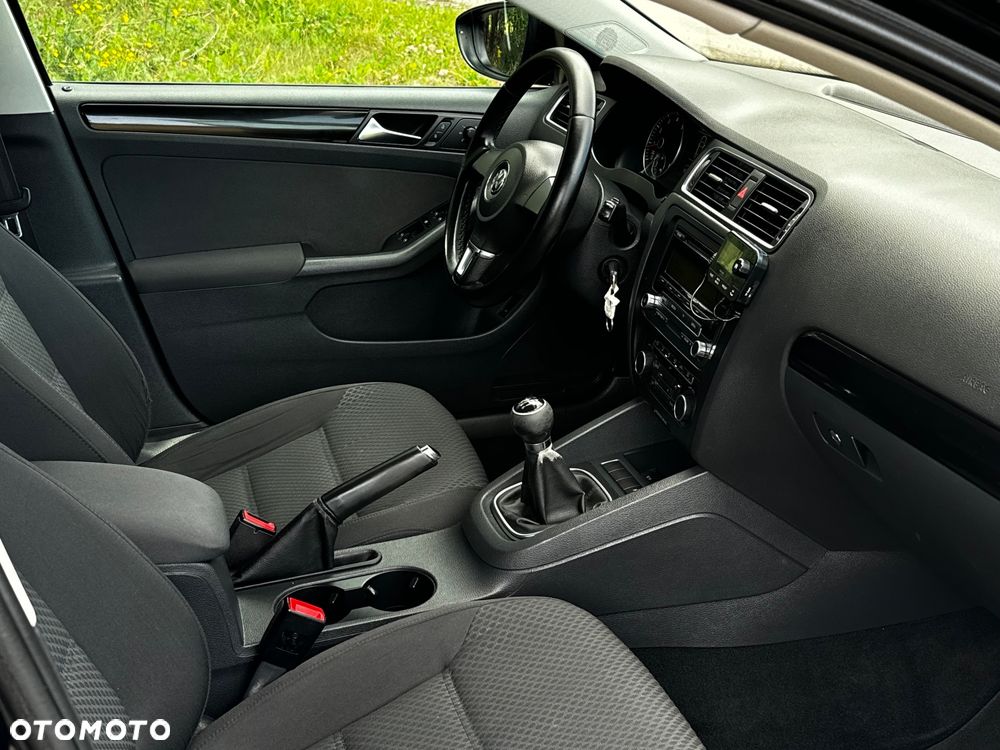Volkswagen Jetta 1.4 TSI Highline - 12