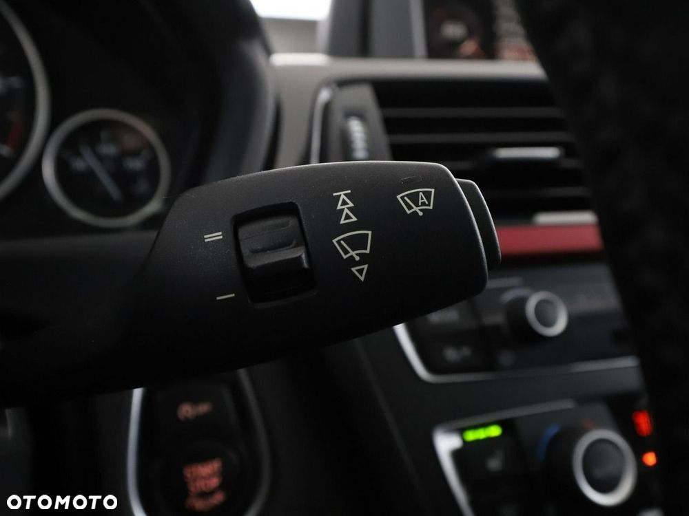 BMW Seria 3 318d - 31