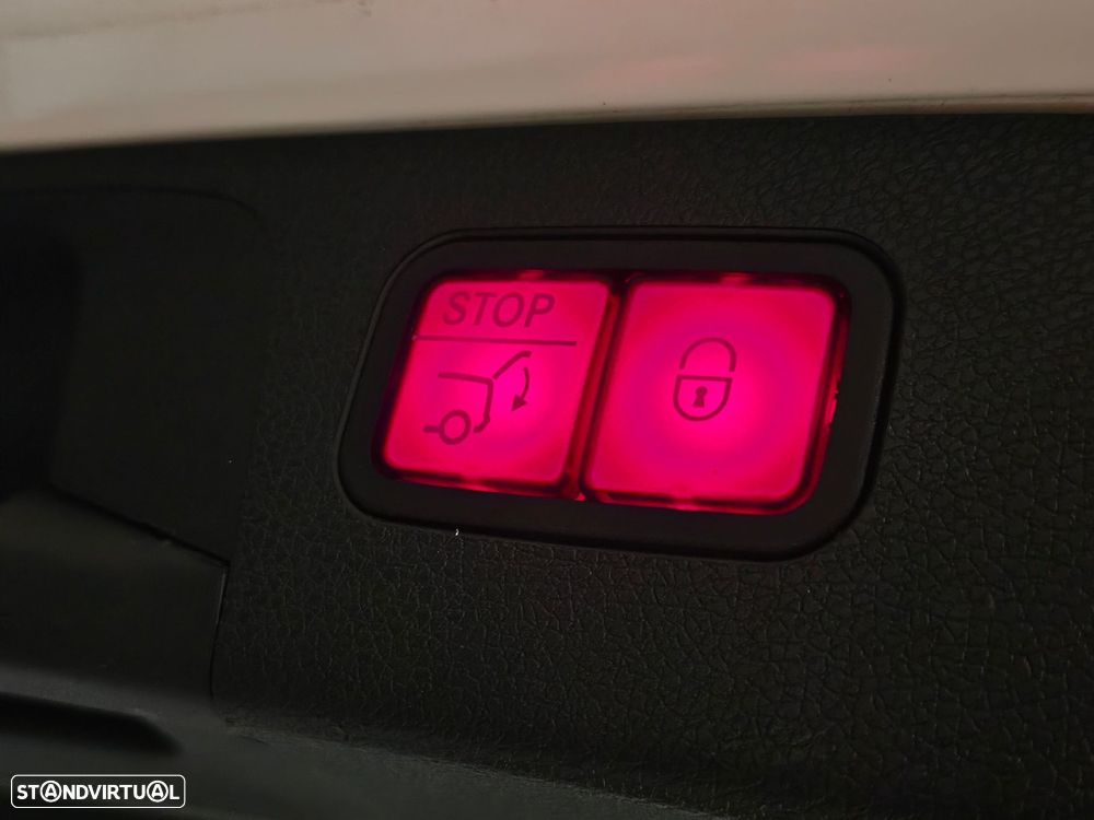 Mercedes-Benz E 220 d 9G-TRONIC AMG Line - 28