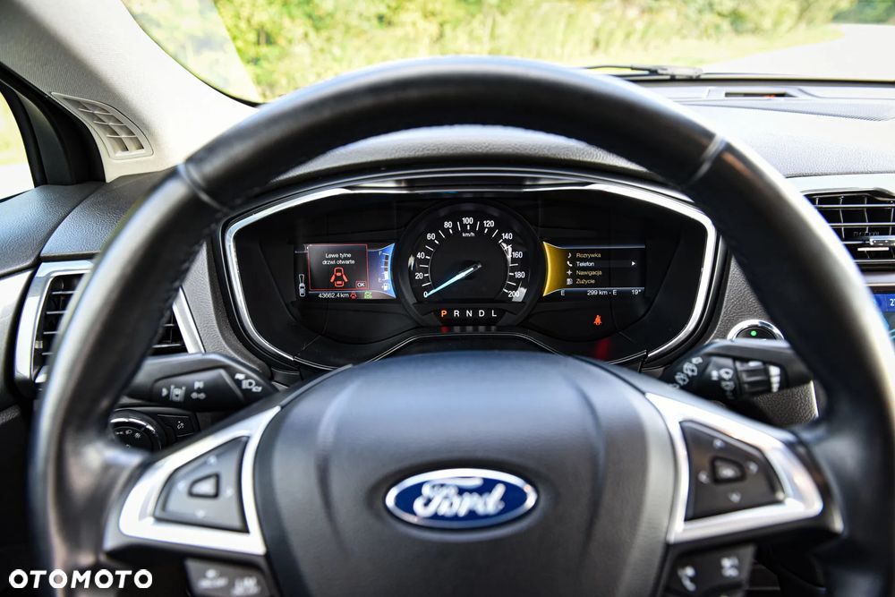 Ford Mondeo 2.0 Hybrid Titanium - 22