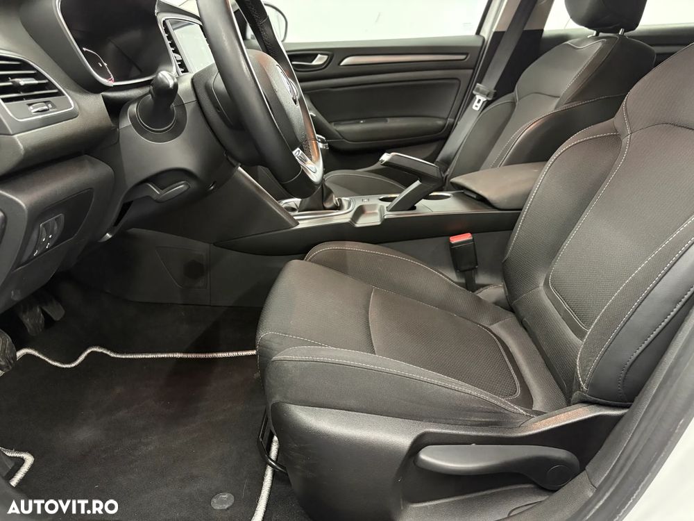Renault Megane BLUE dCi Intens - 15