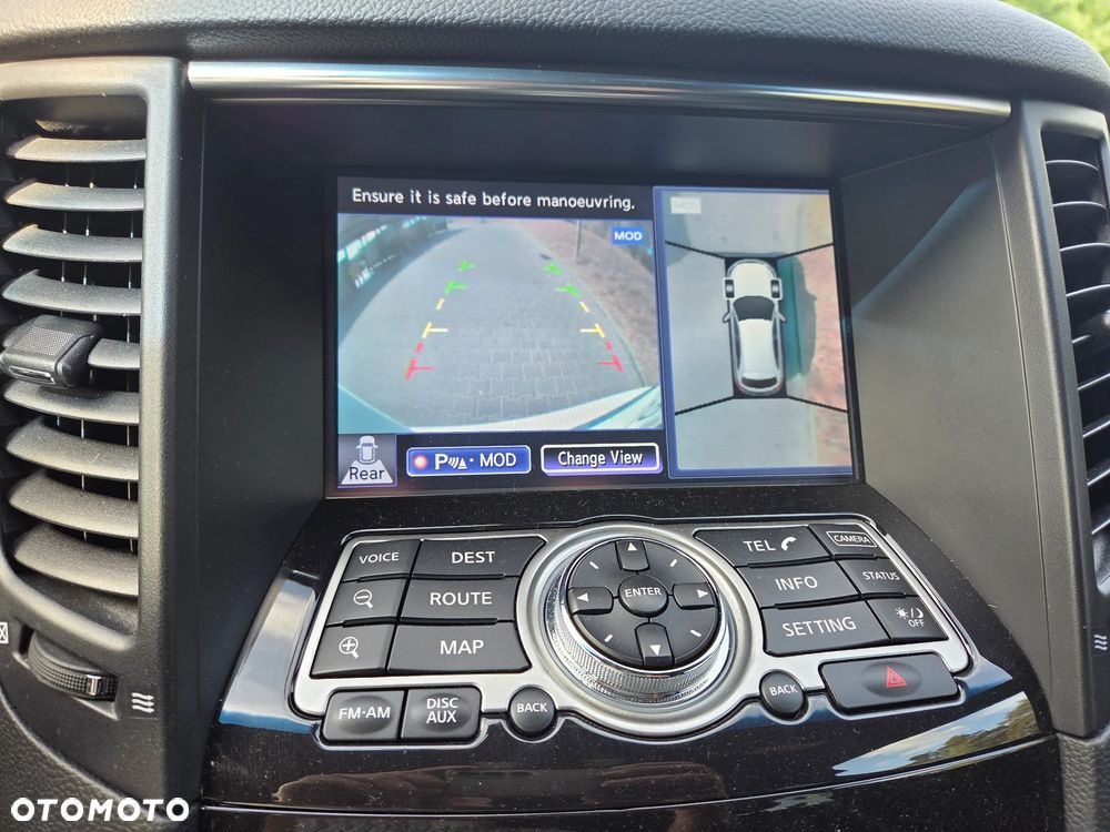 Infiniti QX70 3.0d AWD Ultimate - 6