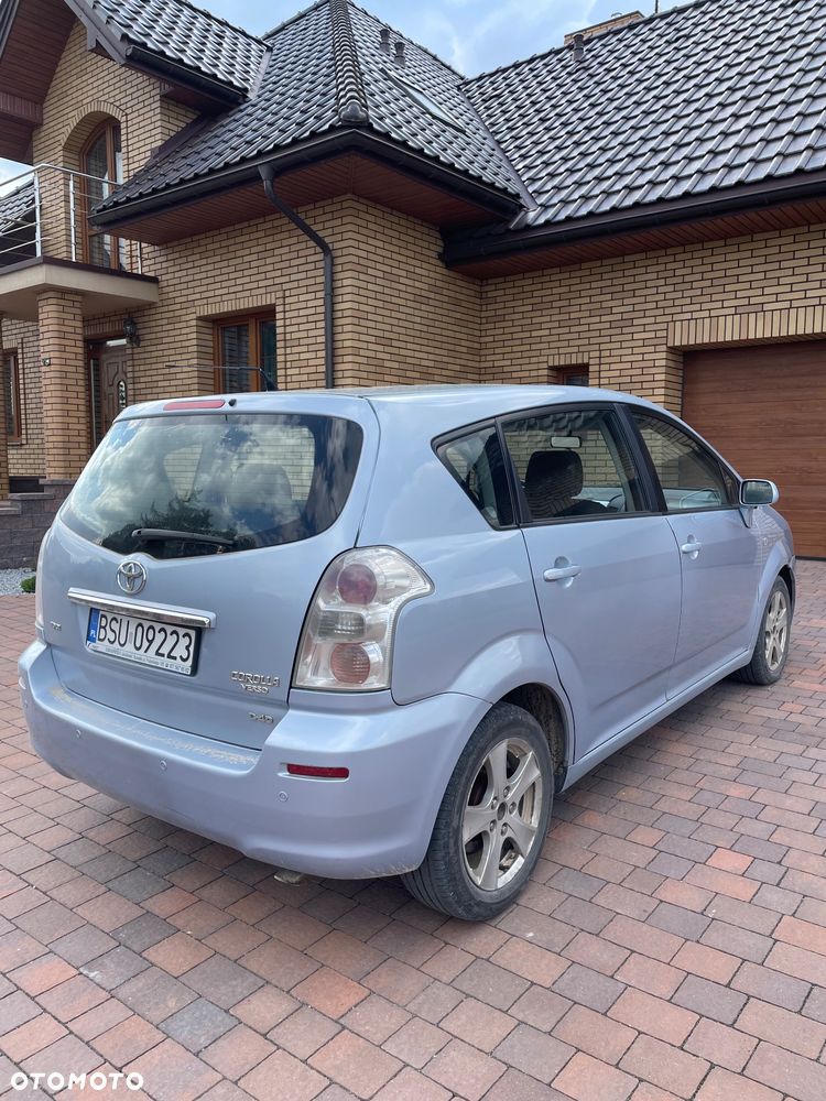 Toyota Corolla Verso - 4