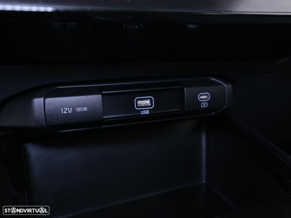 Kia Niro EV 64kWh Drive - 23