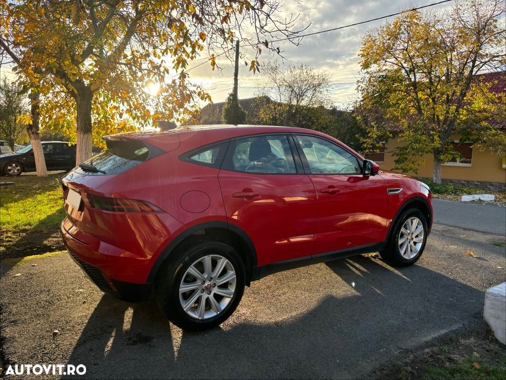 Jaguar E-Pace D150 - 6