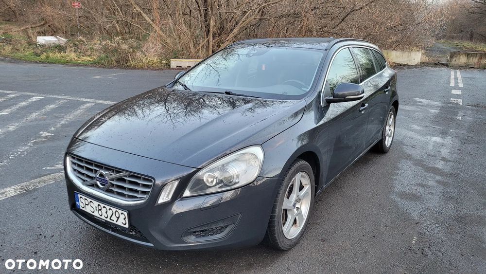 Volvo V60 D5 Momentum - 1