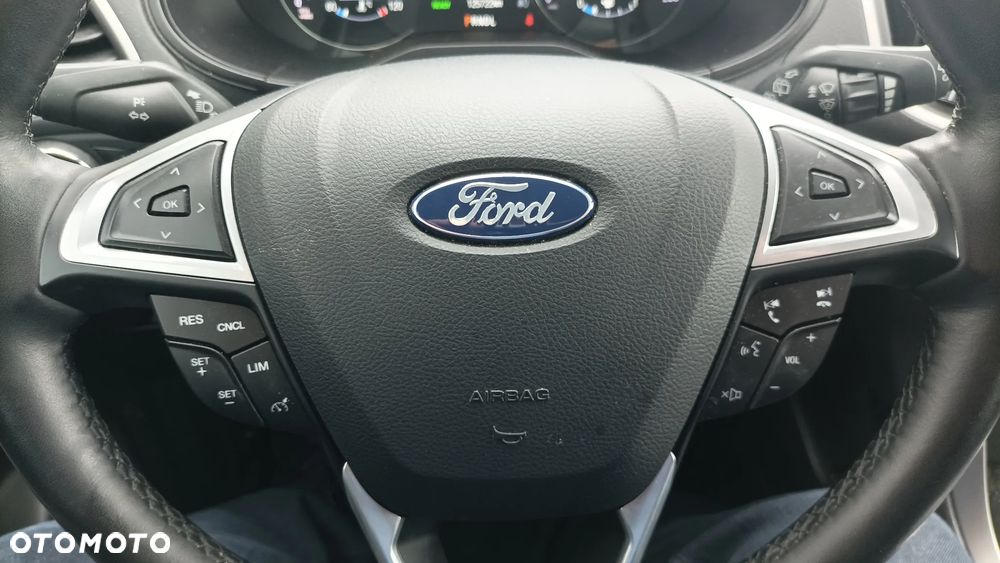Ford S-Max 2.5 Hybrid Titanium CVT - 23