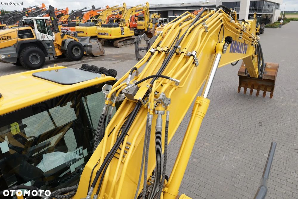 Komatsu PC210LC-11 - 26