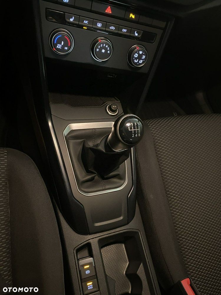 Volkswagen T-Roc - 24