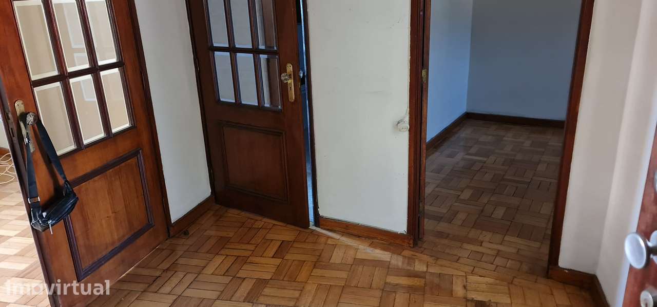 Apartamento T2 com varanda em Campanhã - Grande imagem: 3/7
