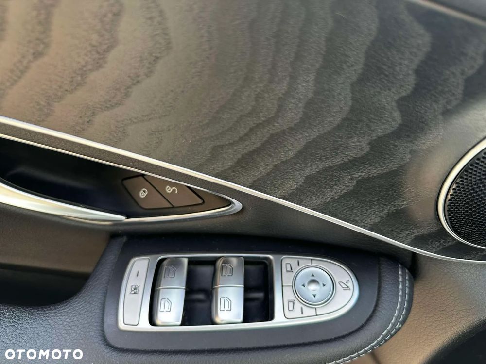 Mercedes-Benz GLC - 11