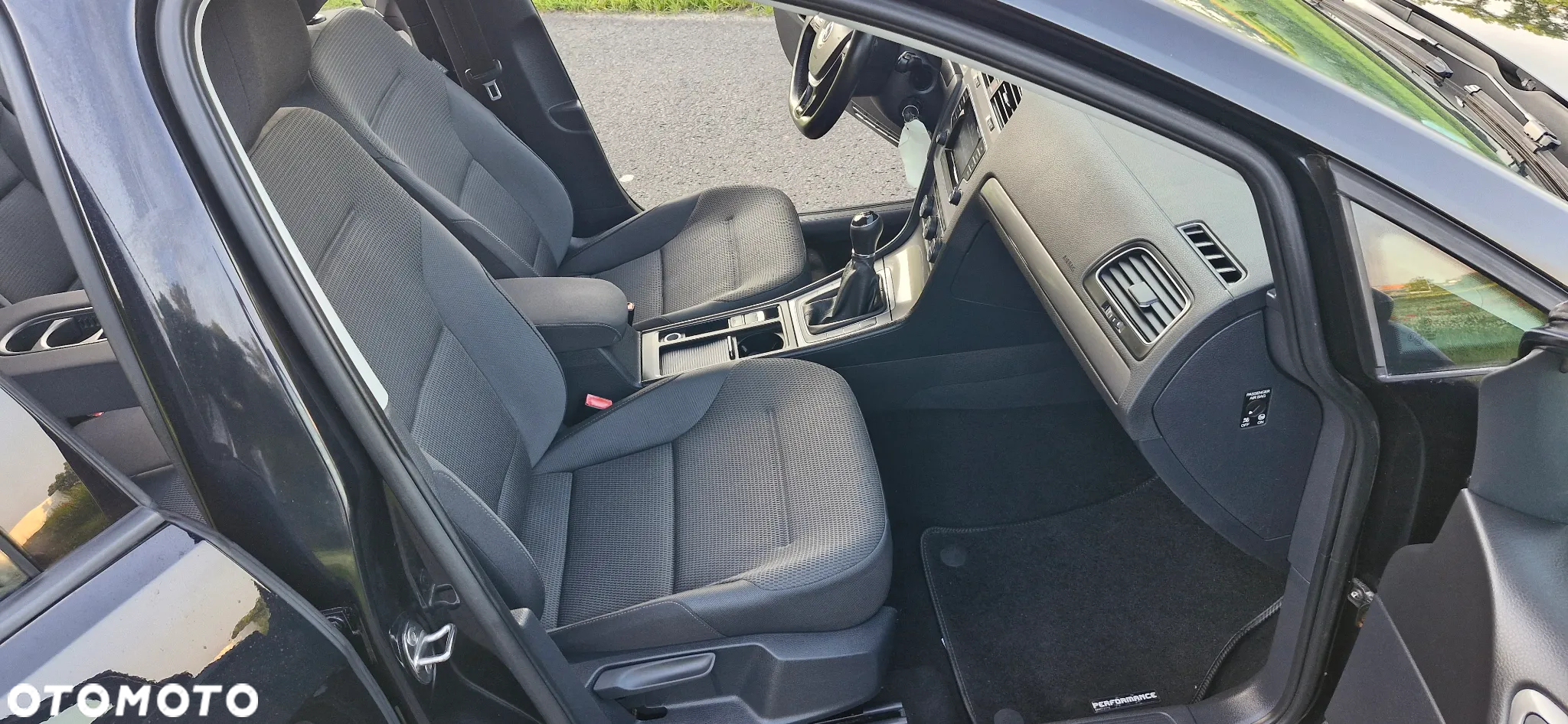 Volkswagen Golf 1.6 TDI BlueMotion Technology Comfortline - 15