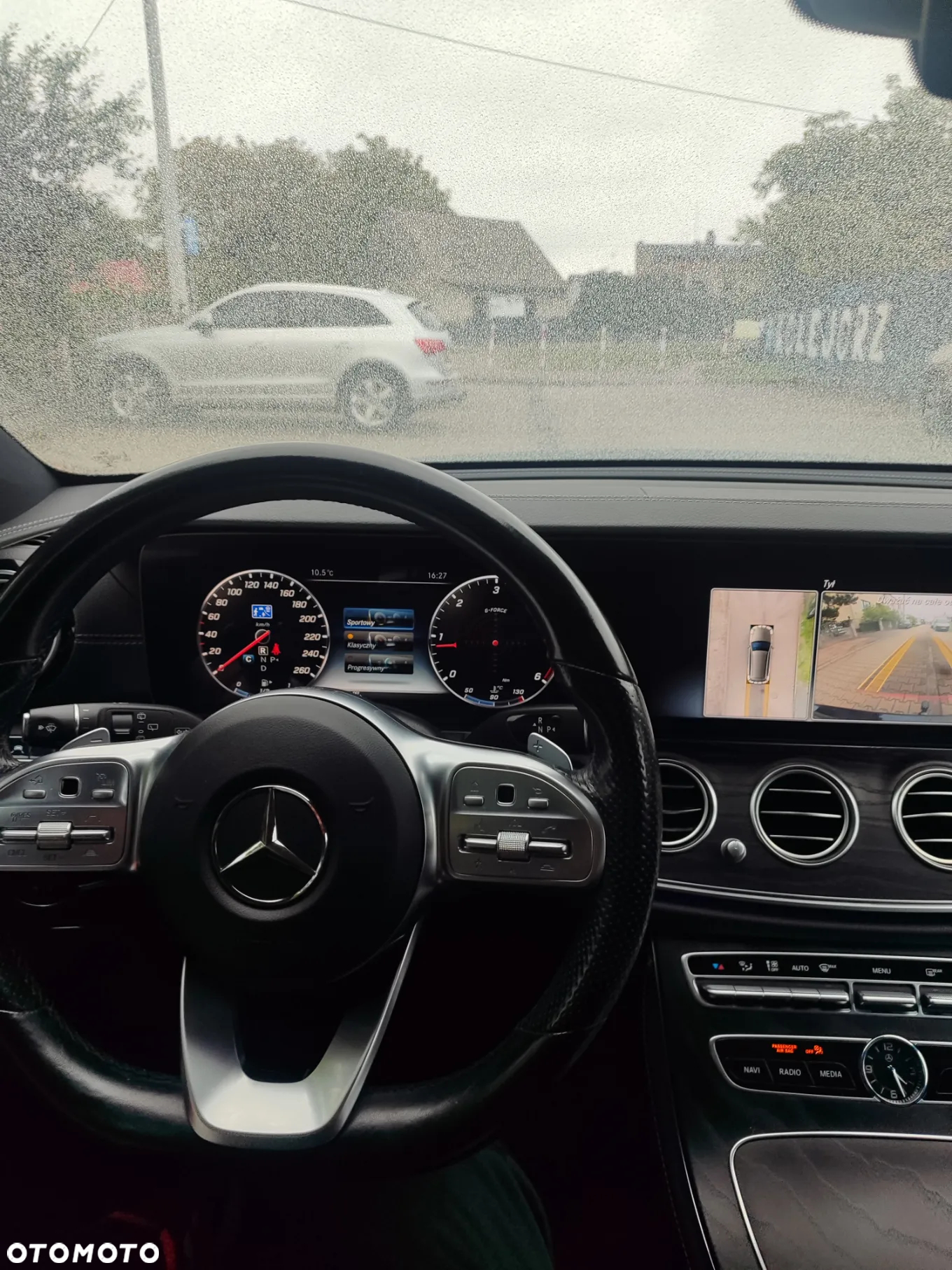 Mercedes-Benz Klasa E 300 d T 9G-TRONIC - 27