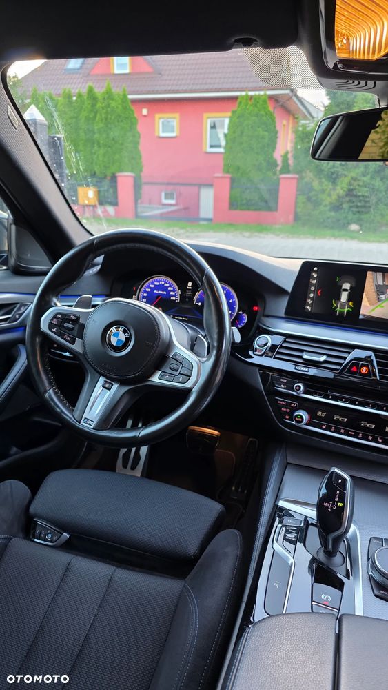 BMW Seria 5 520d xDrive M Sport sport - 11