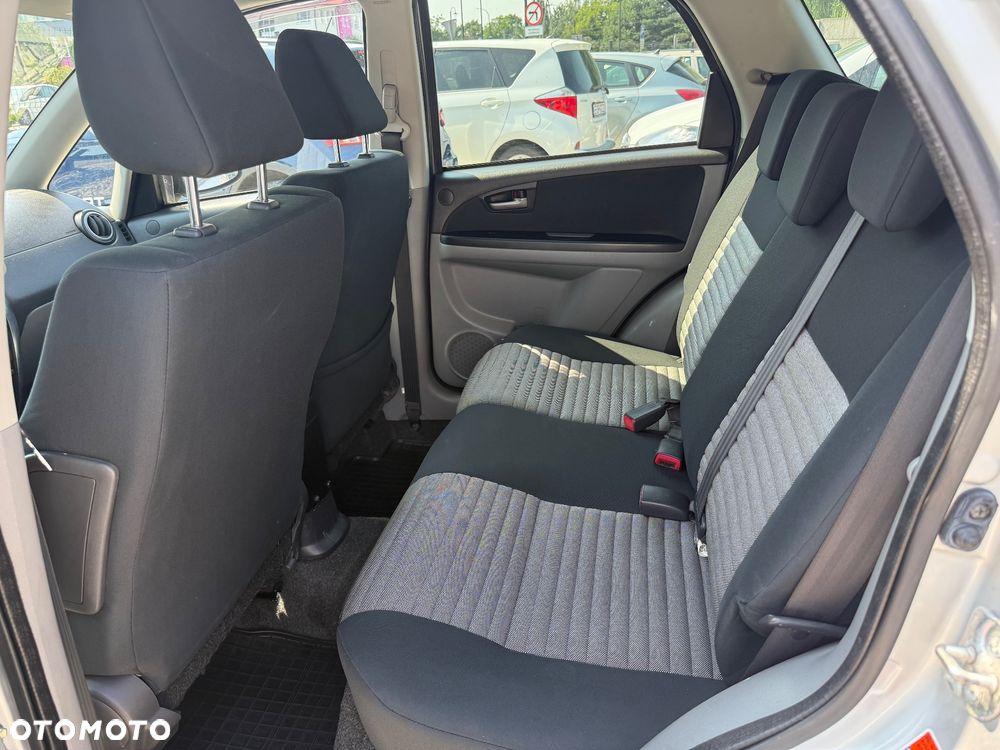 Suzuki SX4 1.9 DDiS DPF 4x2 Comfort - 12