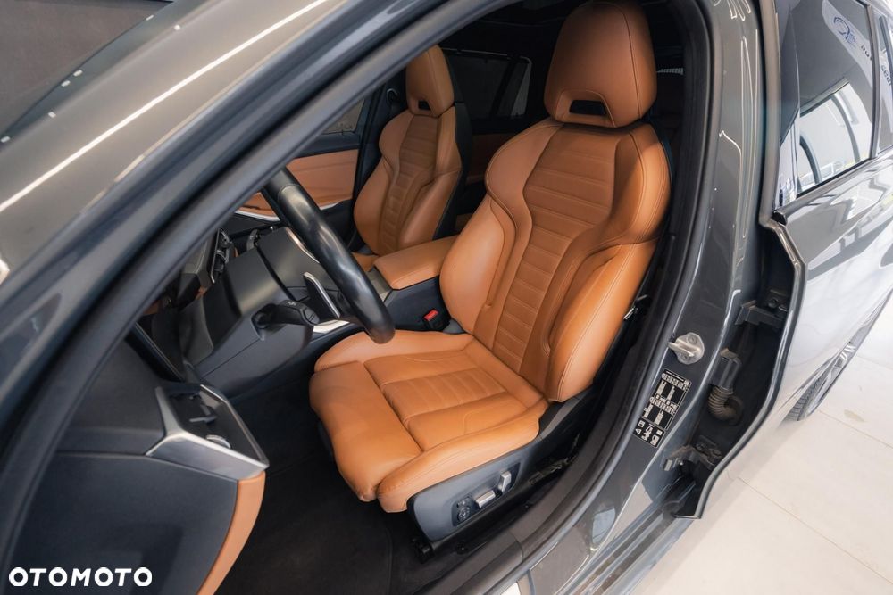 BMW Seria 3 M340i xDrive mHEV sport - 13