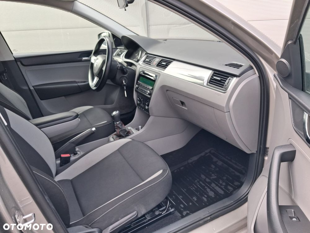 Skoda RAPID 1.2 TSI Elegance Max - 27