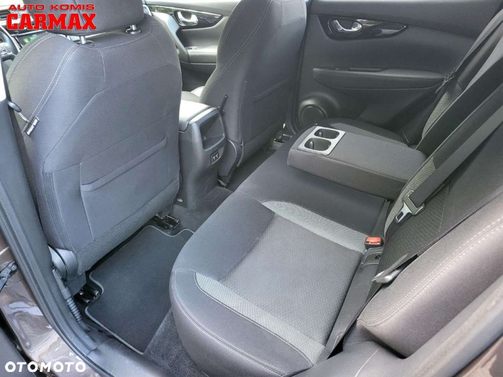 Nissan Qashqai 1.3 DIG-T N-Connecta - 28