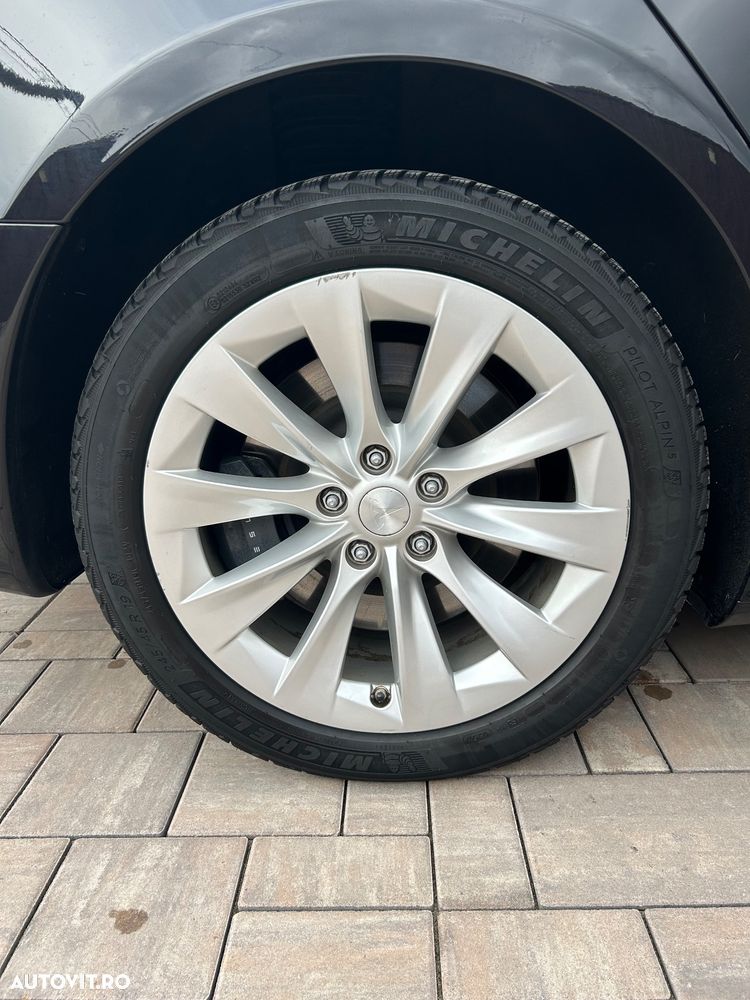 Tesla Model S 85D Allradantrieb Performance - 17