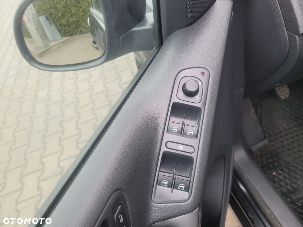 Volkswagen Tiguan - 10