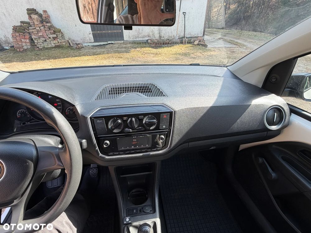 Volkswagen up! 1.0 Take - 6