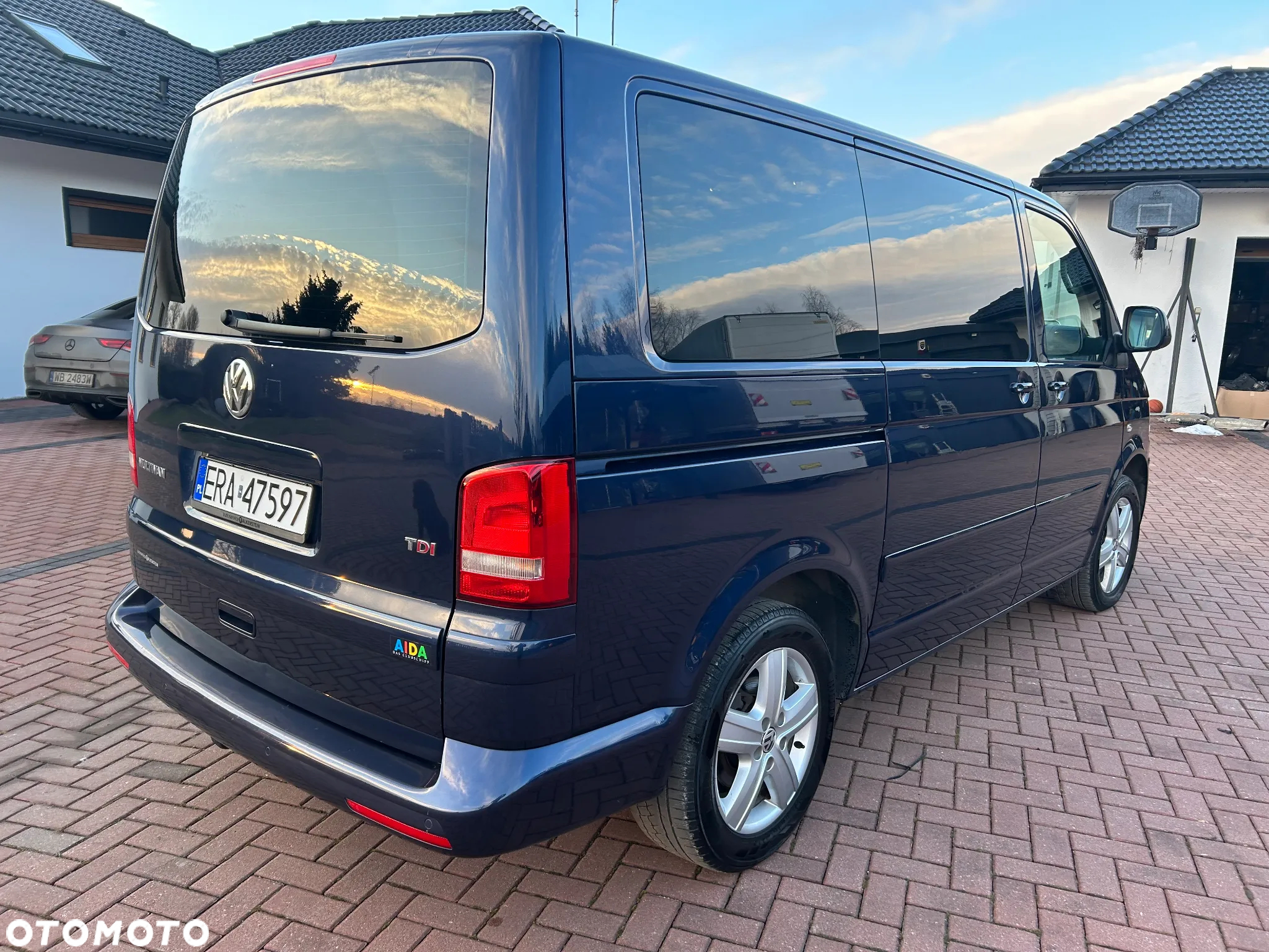 Volkswagen Multivan - 9