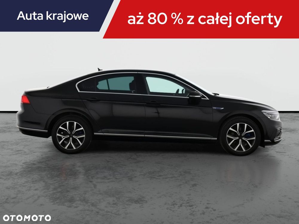 Volkswagen Passat - 8